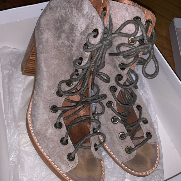 Jeffrey Campbell Shoes - Jeffrey Campbell size 8.5 lace up sandal